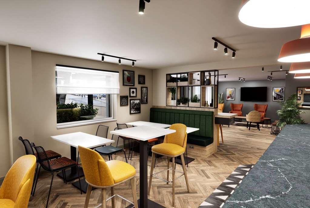 Super 8 By Wyndham Chester East מראה פנימי תמונה