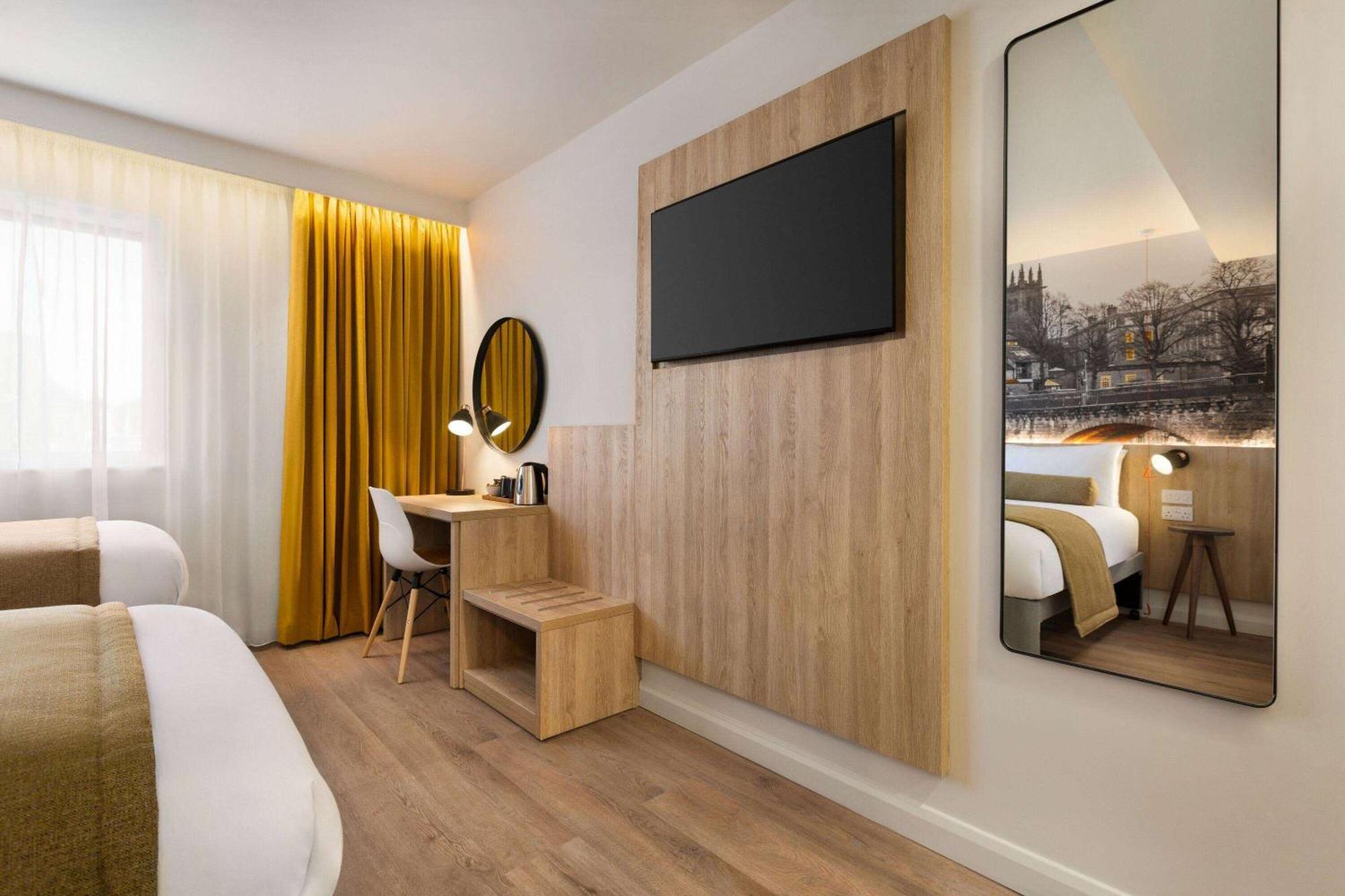 Super 8 By Wyndham Chester East מראה חיצוני תמונה