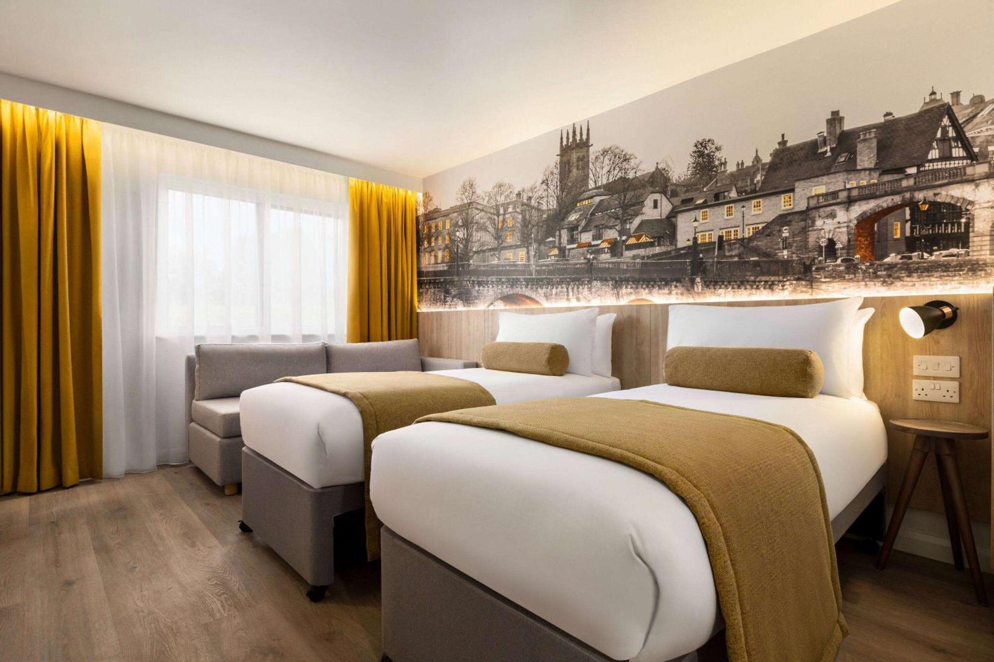 Super 8 By Wyndham Chester East מראה חיצוני תמונה