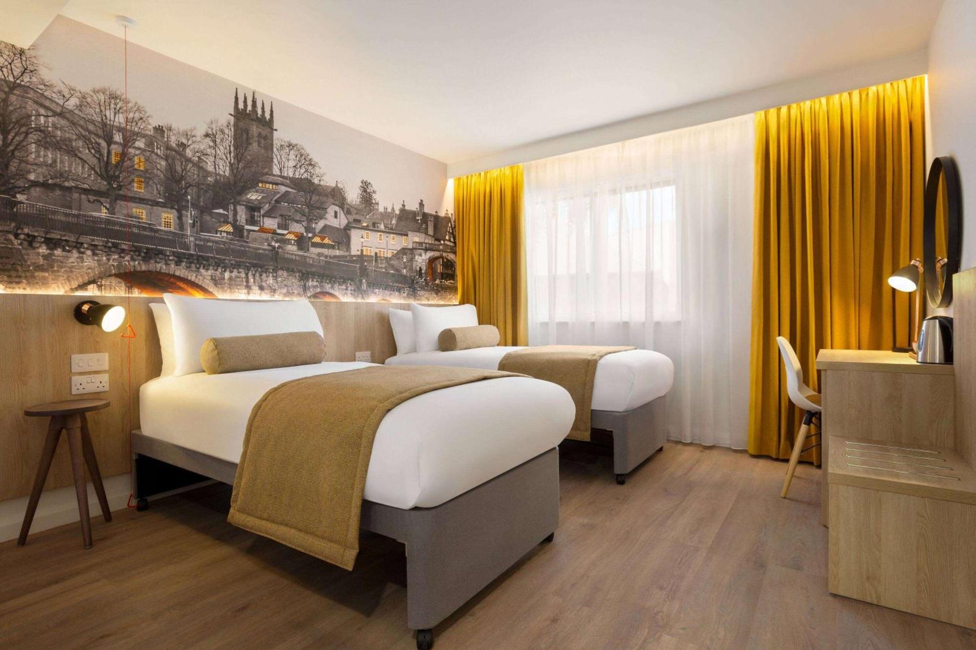 Super 8 By Wyndham Chester East מראה חיצוני תמונה